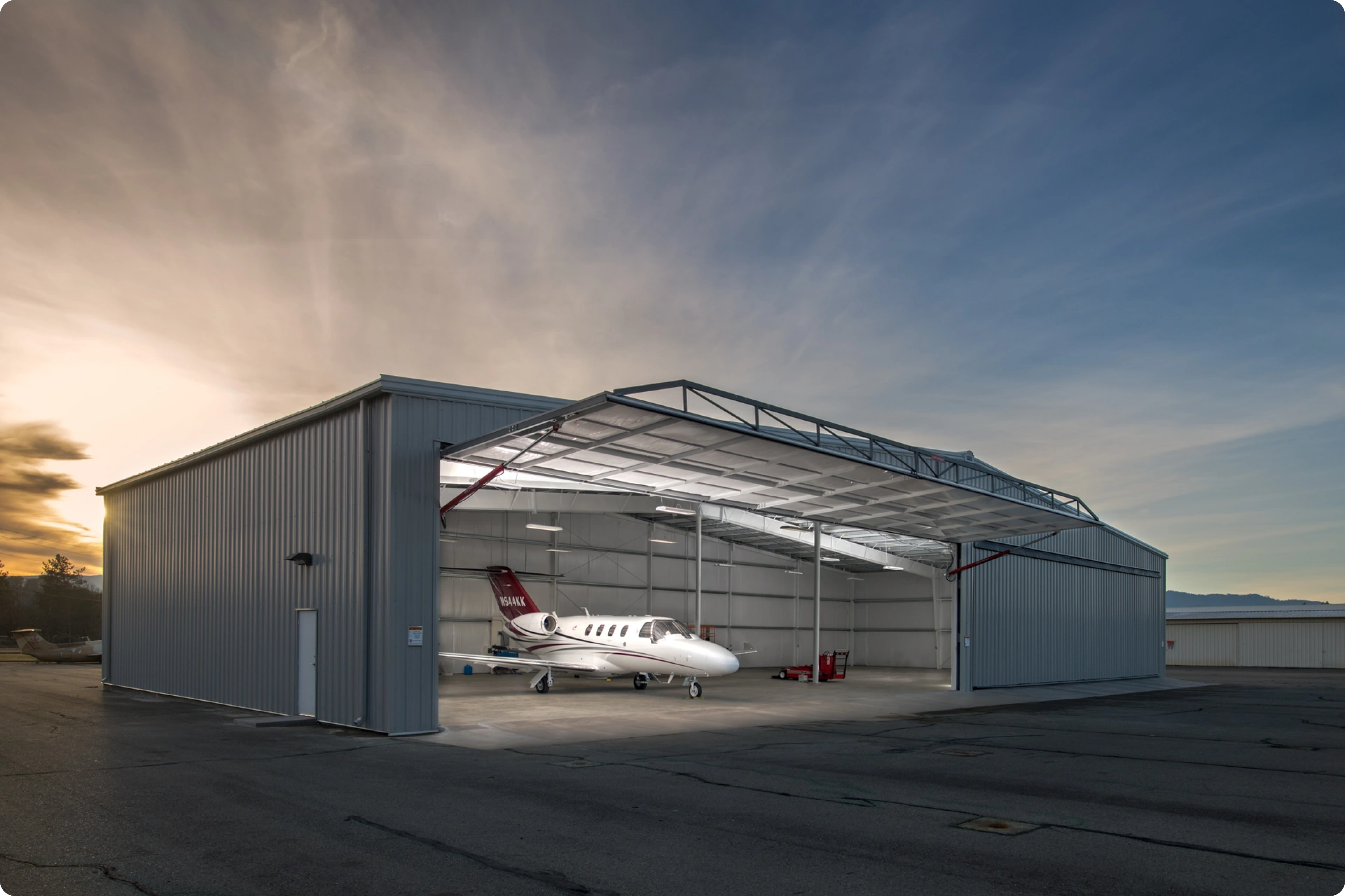 hangar popup image 2